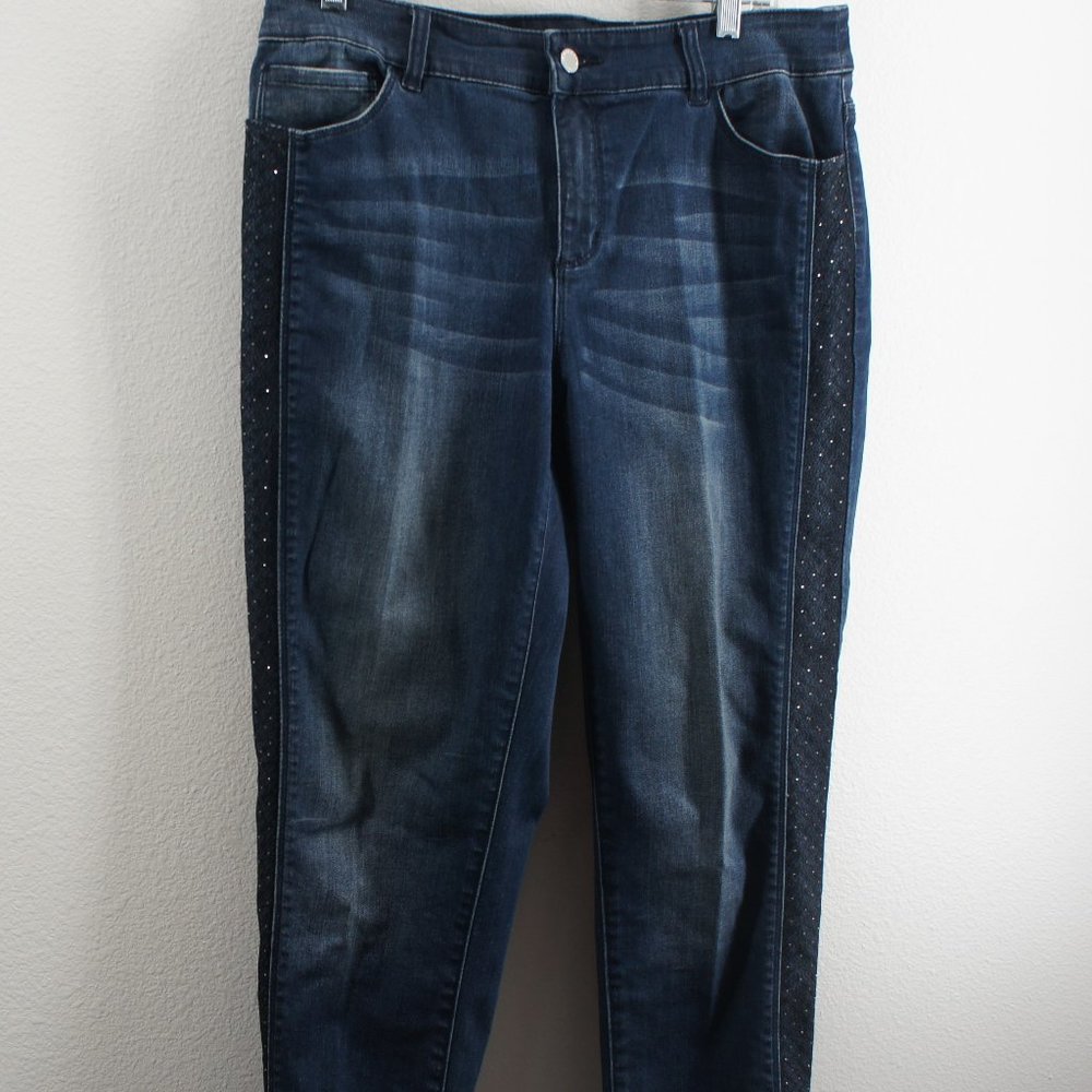 Chicos black label lace embellished side denim jeans size 1